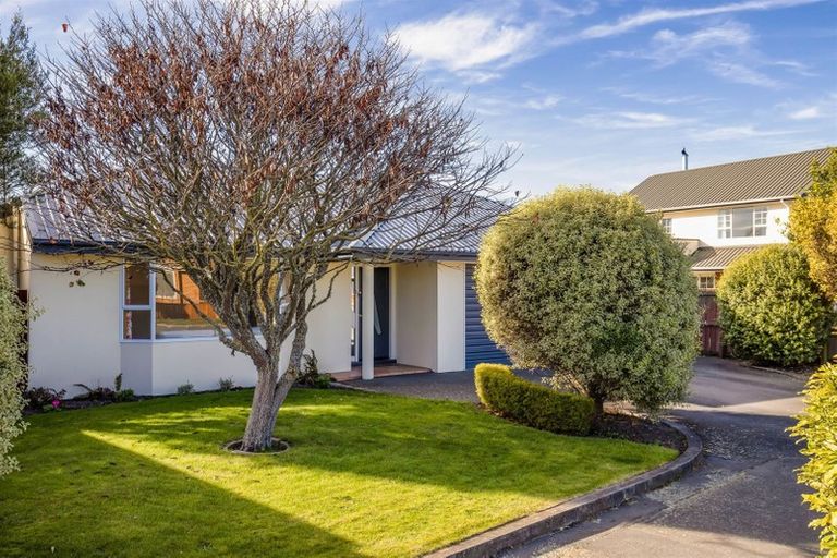 Photo of property in 10 Beauford Place, Parklands, Christchurch, 8083