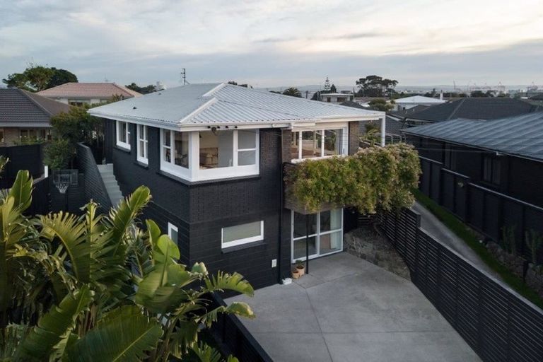 Photo of property in 42a Ranch Road, Mount Maunganui, 3116