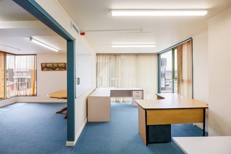 Photo of property in 28 Taonui Street, Palmerston North, 4410