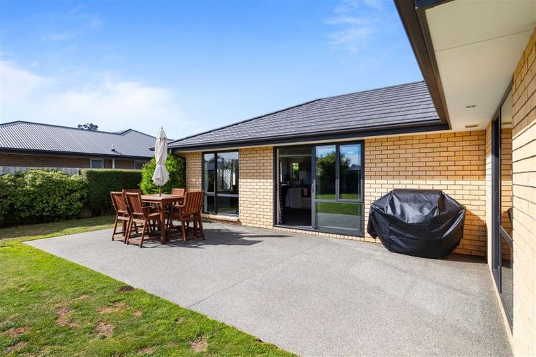 Photo of property in 15f Marlowe Place, Rolleston, 7614