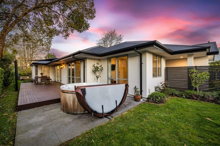 Photo of property in 18 Kenwyn Avenue, St Albans, Christchurch, 8052