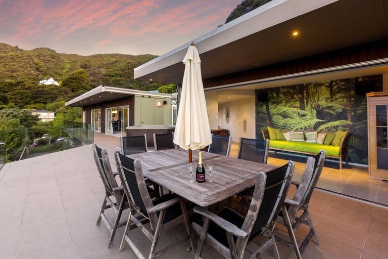 Photo of property in 14 Chanel Grove, Waterloo, Lower Hutt, 5011