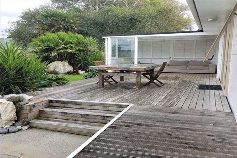 Photo of property in 5 South Road, Waipu, 0510