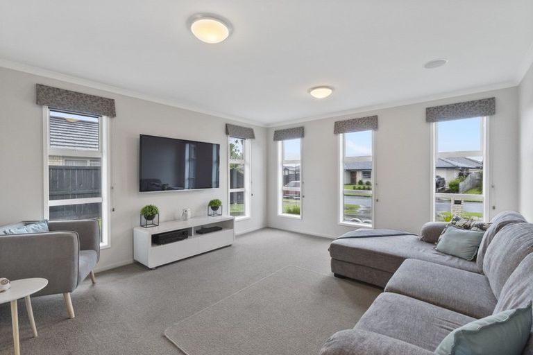 Photo of property in 9 Trauzer Place, Flagstaff, Hamilton, 3210