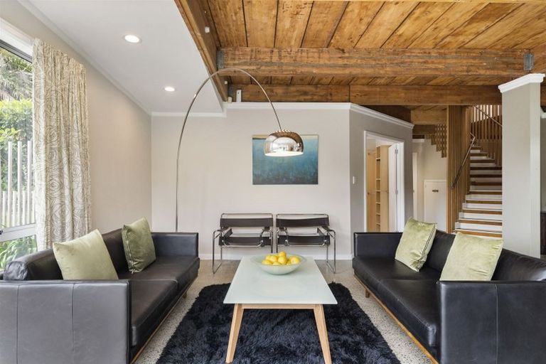 Photo of property in 890 Beach Road, Waiake, Auckland, 0630