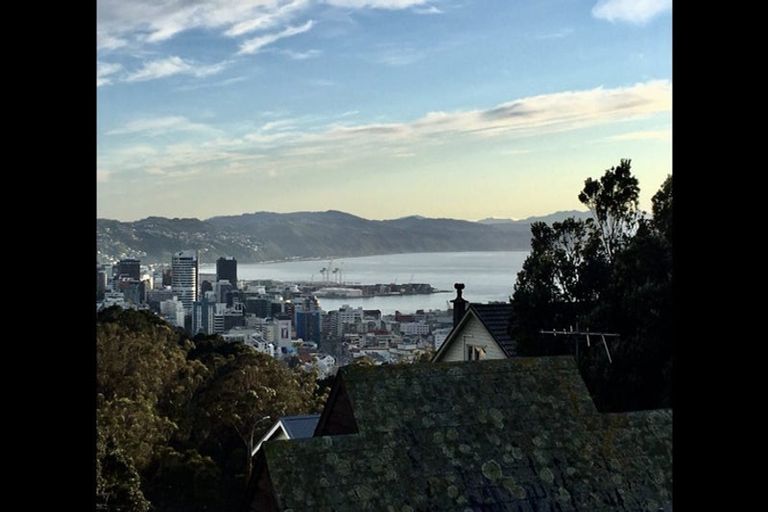 Photo of property in Manston Apartments, 3c/145 Ohiro Road, Brooklyn, Wellington, 6021