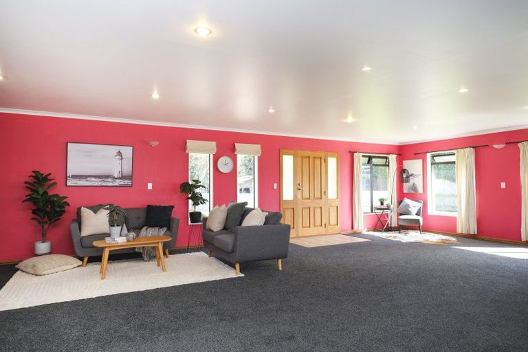 Photo of property in 15 Windsor Street, Dannevirke, 4930