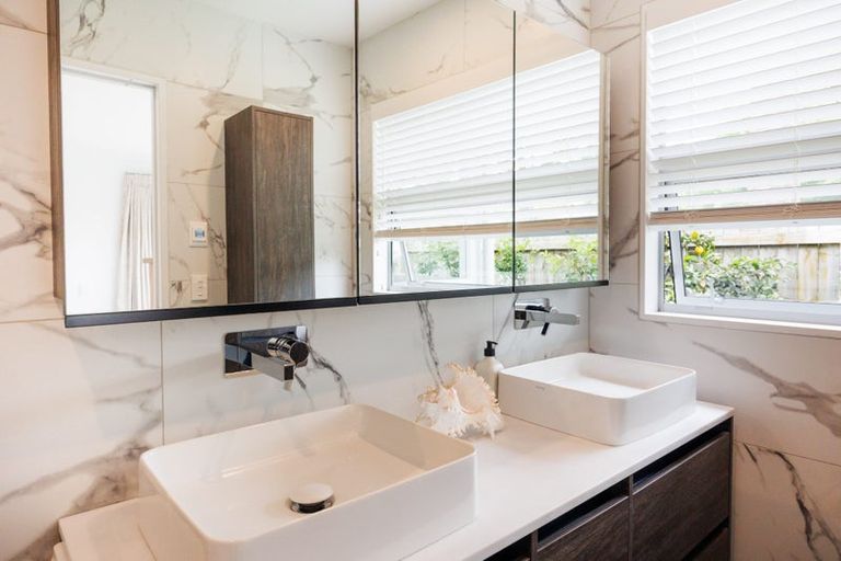 Photo of property in 6 The Oaks, Awapuni, Palmerston North, 4412