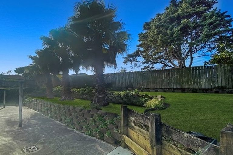 Photo of property in 24 Taroka Close, Pinehill, Auckland, 0632