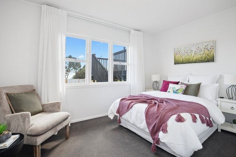 Photo of property in 11 Crispe Road, Clarks Beach, 2122