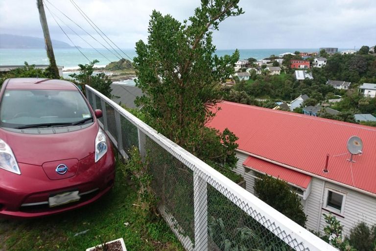 Photo of property in 11 Oku Street, Island Bay, Wellington, 6023