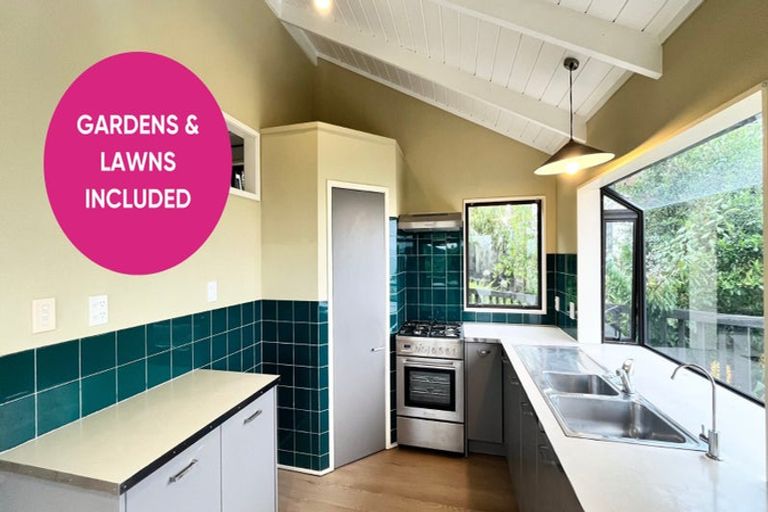 Photo of property in 43 Rosecamp Road, Beach Haven, Auckland, 0626