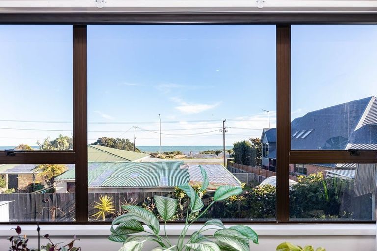 Photo of property in 14 Loris Place, Karoro, Greymouth, 7805