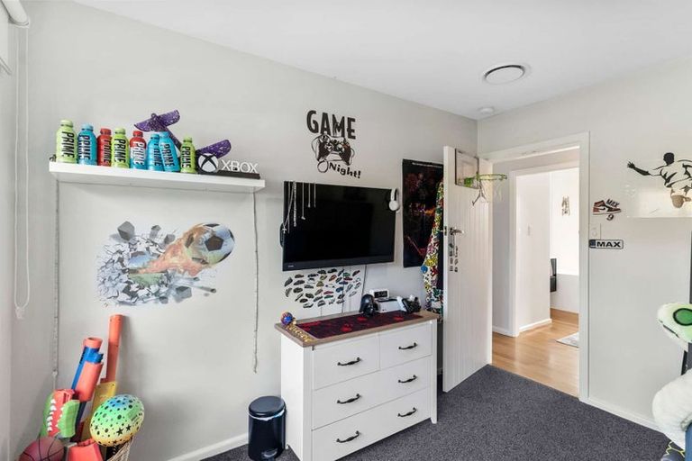 Photo of property in 142 Pacific Road, North New Brighton, Christchurch, 8083