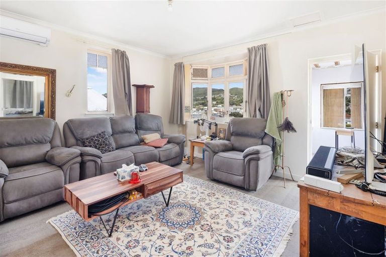 Photo of property in 4 Middleton Road, Johnsonville, Wellington, 6037