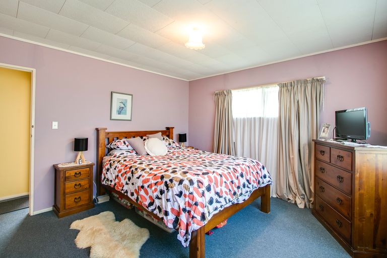 Photo of property in 10 Martin Dale, Raureka, Hastings, 4120