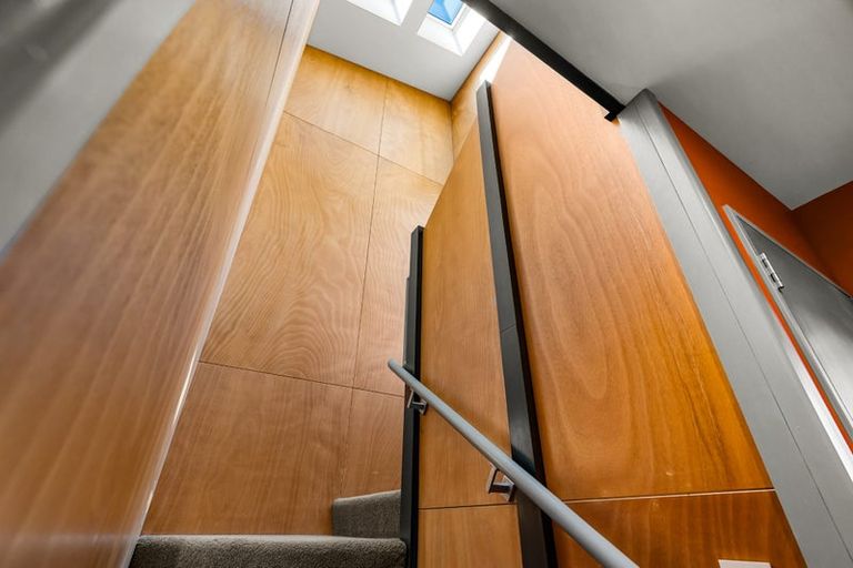 Photo of property in 6 Selwyn Road, Lyttelton, 8082