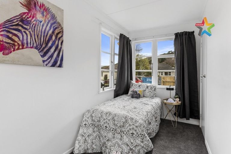 Photo of property in 16 Harris Street, Naenae, Lower Hutt, 5011
