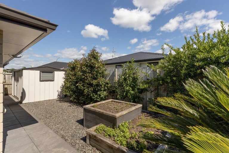 Photo of property in 44 Hiria Crescent, Papamoa Beach, Papamoa, 3118