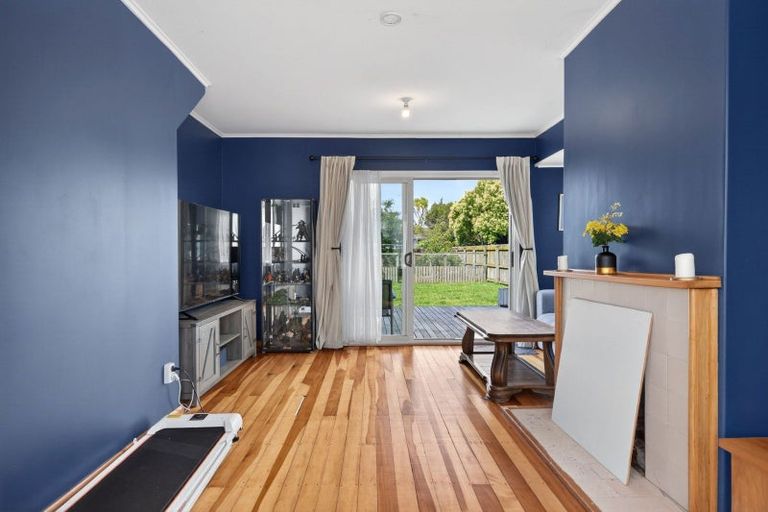 Photo of property in 4 Renfrew Place, Highbury, Palmerston North, 4412