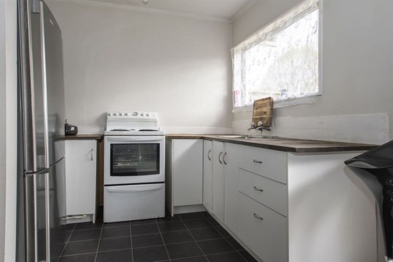 Photo of property in 280 Shakespeare Street, Leamington, Cambridge, 3432