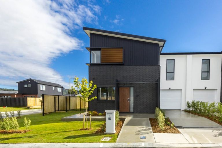 Photo of property in 38 Mawai Hakona Drive, Wallaceville, Upper Hutt, 5018