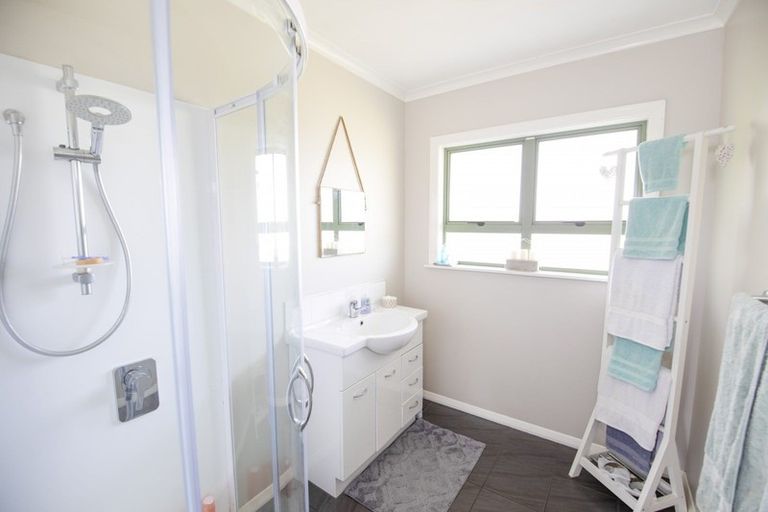 Photo of property in 3b Hinton Road, Taradale, Napier, 4112