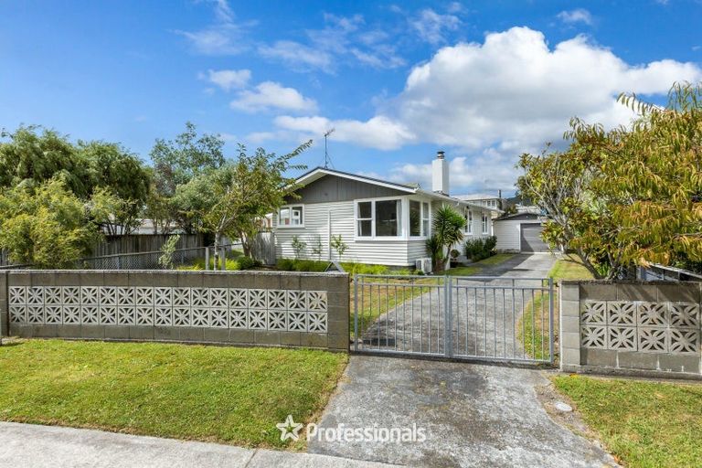 Photo of property in 16 Ruru Crescent, Heretaunga, Upper Hutt, 5018