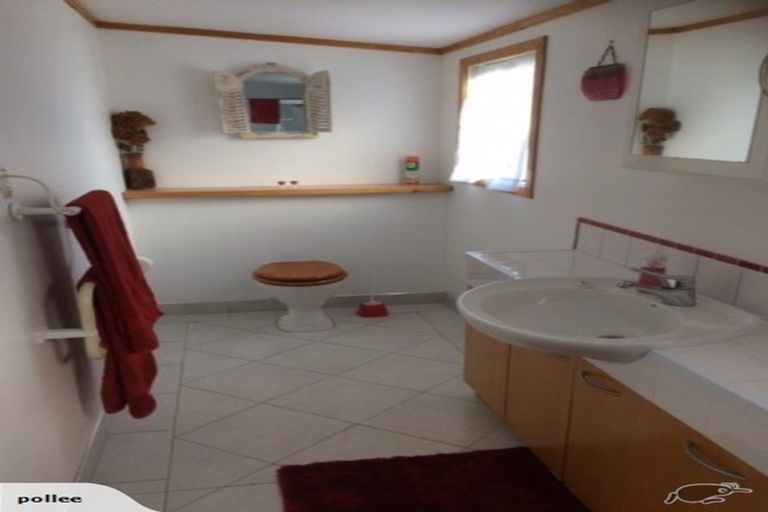 Photo of property in 12 Kaikatia Road, Pukenui, 0484