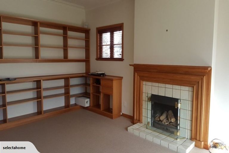 Photo of property in 12 Maire Street, Eastbourne, Lower Hutt, 5013