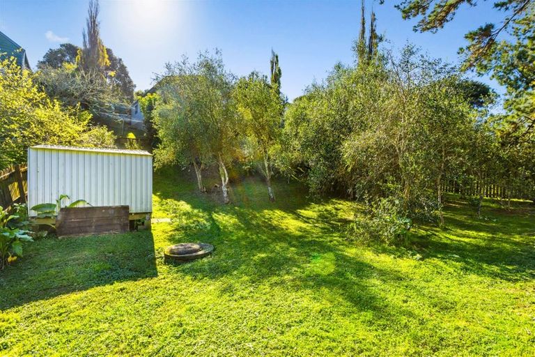 Photo of property in 3 Fernhaven Place, Massey, Auckland, 0614