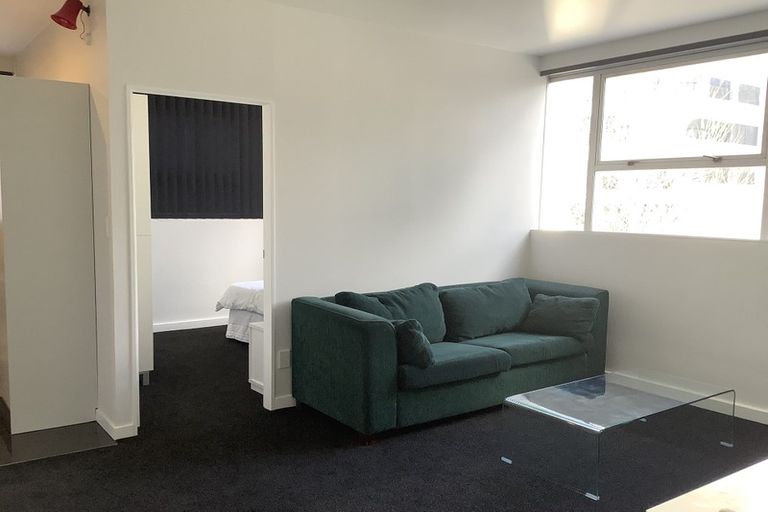 Photo of property in Regency Apartments, 2e/49 Manners Street, Te Aro, Wellington, 6011