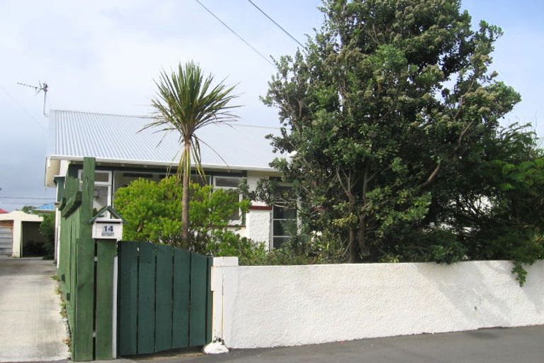 Photo of property in 14 Palm Avenue, Lyall Bay, Wellington, 6022