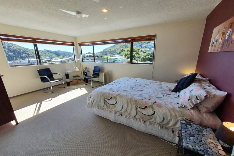 Photo of property in 5 Seaview Crescent, Picton, 7220