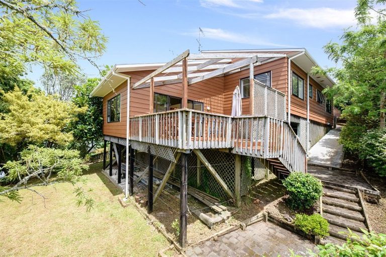 Photo of property in 44 Rhinevale Close, Henderson, Auckland, 0612