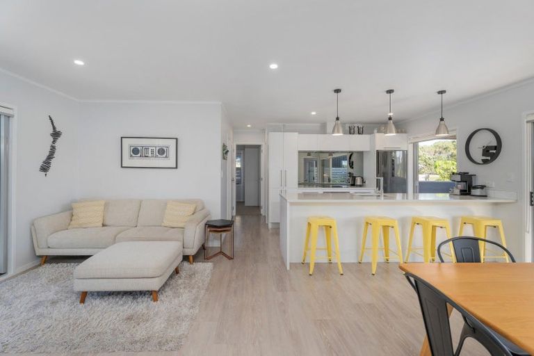 Photo of property in 127 The Fairway, Matarangi, Whitianga, 3592