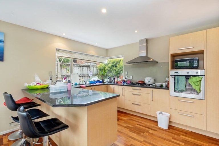 Photo of property in 25a Bluefin Way, West Harbour, Auckland, 0618
