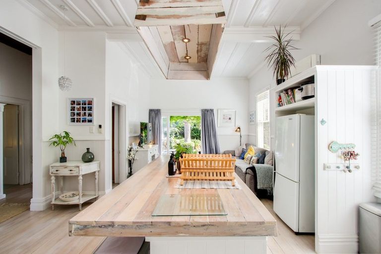 Photo of property in 1 Latham Street, Napier South, Napier, 4110