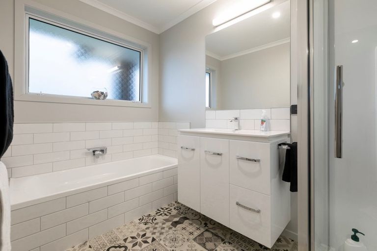 Photo of property in 4 Kihona Rise, Pyes Pa, Tauranga, 3112