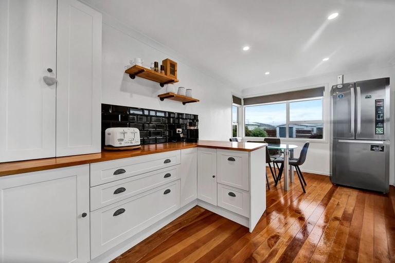 Photo of property in 25 Pacey Avenue, Hawera, 4610