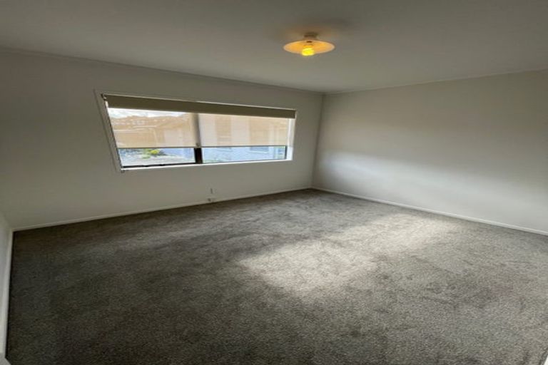 Photo of property in 15 Lyren Place, Half Moon Bay, Auckland, 2012