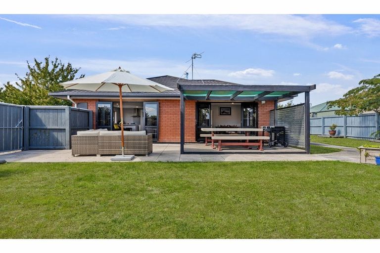 Photo of property in 33 Welsford Street, Woodend, 7610