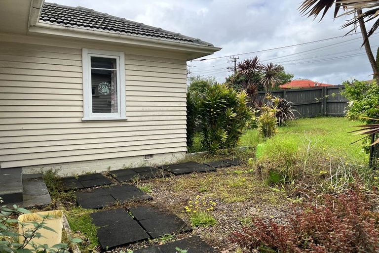 Photo of property in 1/57 Nikau Street, New Lynn, Auckland, 0600