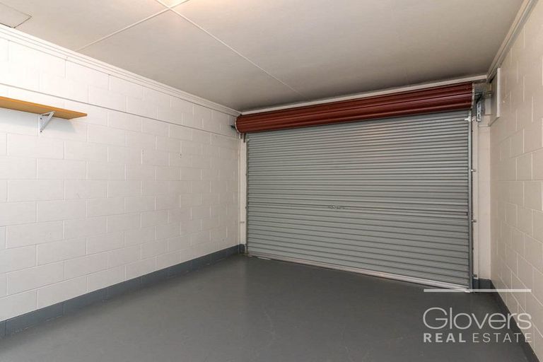 Photo of property in 1/81 West Coast Road, Glen Eden, Auckland, 0602