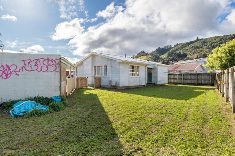 Photo of property in 9 Orewa Grove, Wainuiomata, Lower Hutt, 5014