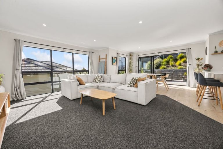 Photo of property in 82 Kotare Street, Waikanae, 5036
