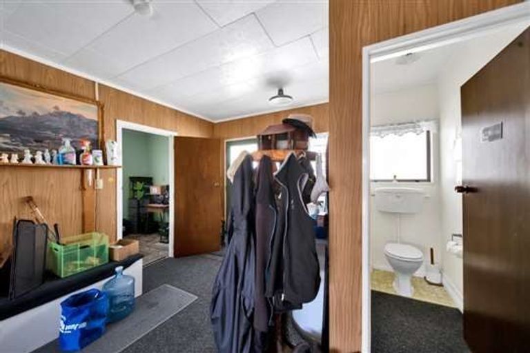 Photo of property in 6 Hussey Street, Oakura, 4314