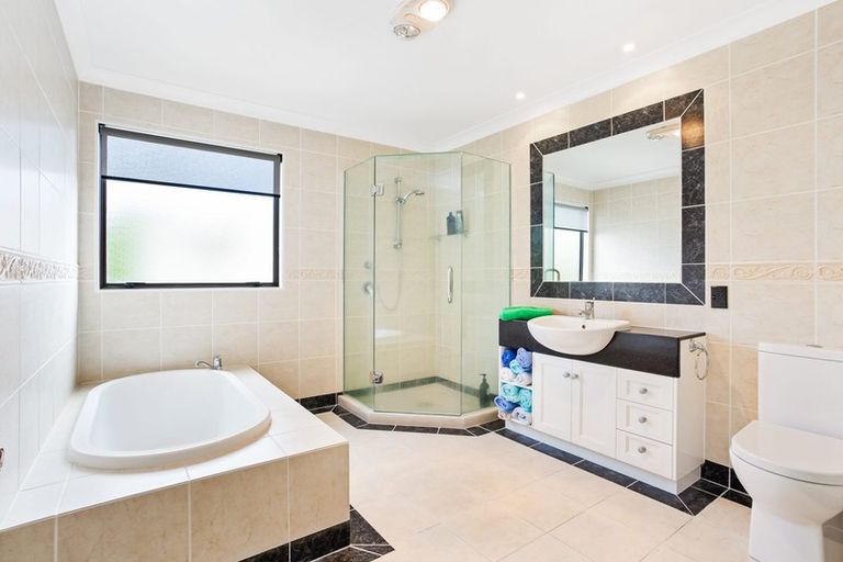 Photo of property in 9 Seacrest Drive, West Harbour, Auckland, 0618