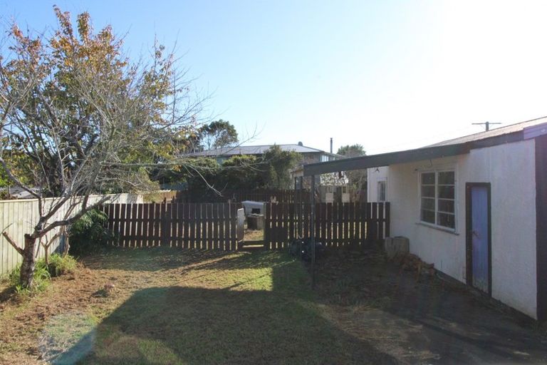 Photo of property in 464 South Road, Omata, New Plymouth, 4374