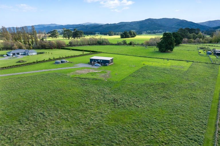 Photo of property in 98 Thomas Road, Dalefield, Carterton, 5791